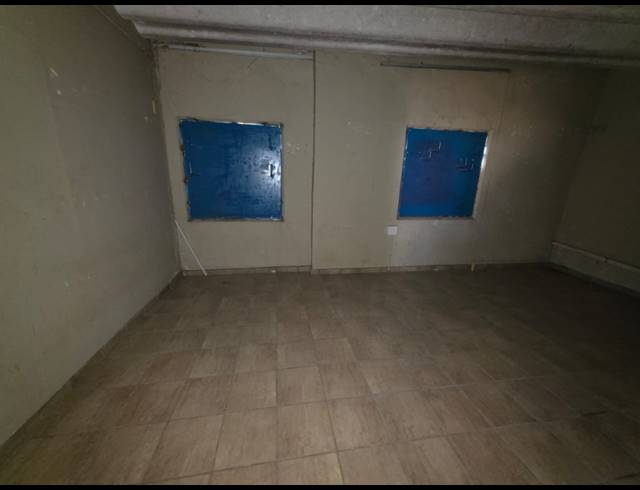 1,450M² BUILDING FOR SALE IN VAALPARK